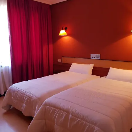 House 2* Torrelavega